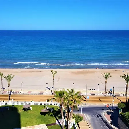 Lovely Front & Pool 엘 캄펠로