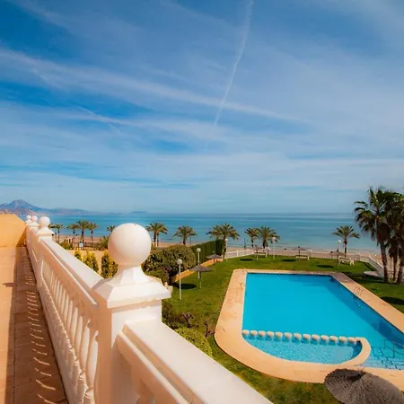 Lovely Front & Pool Appartamento *