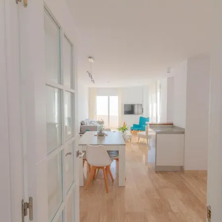 Appartamento Lovely Front & Pool *