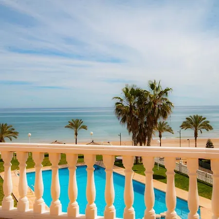 Lovely Front & Pool Appartamento *